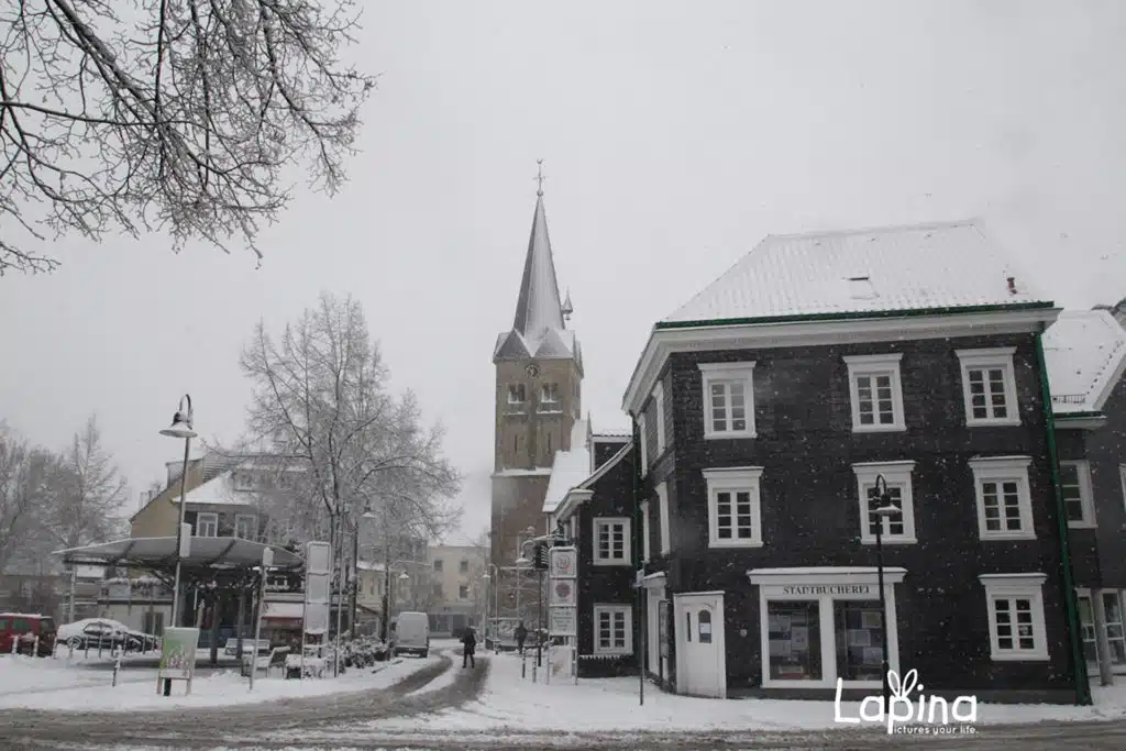 Burscheider Marktplatz Schnee