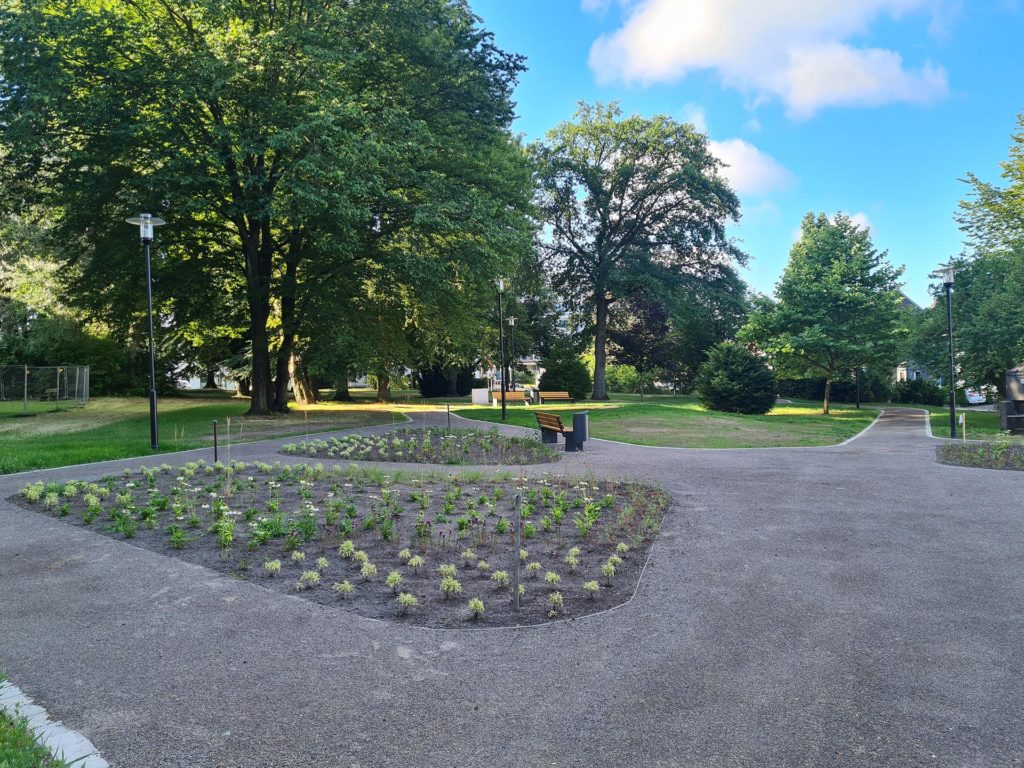 Innenstadtpark West - „Alter Friedhof“ nach Umgestaltung und Modernisierung wieder zugänglich